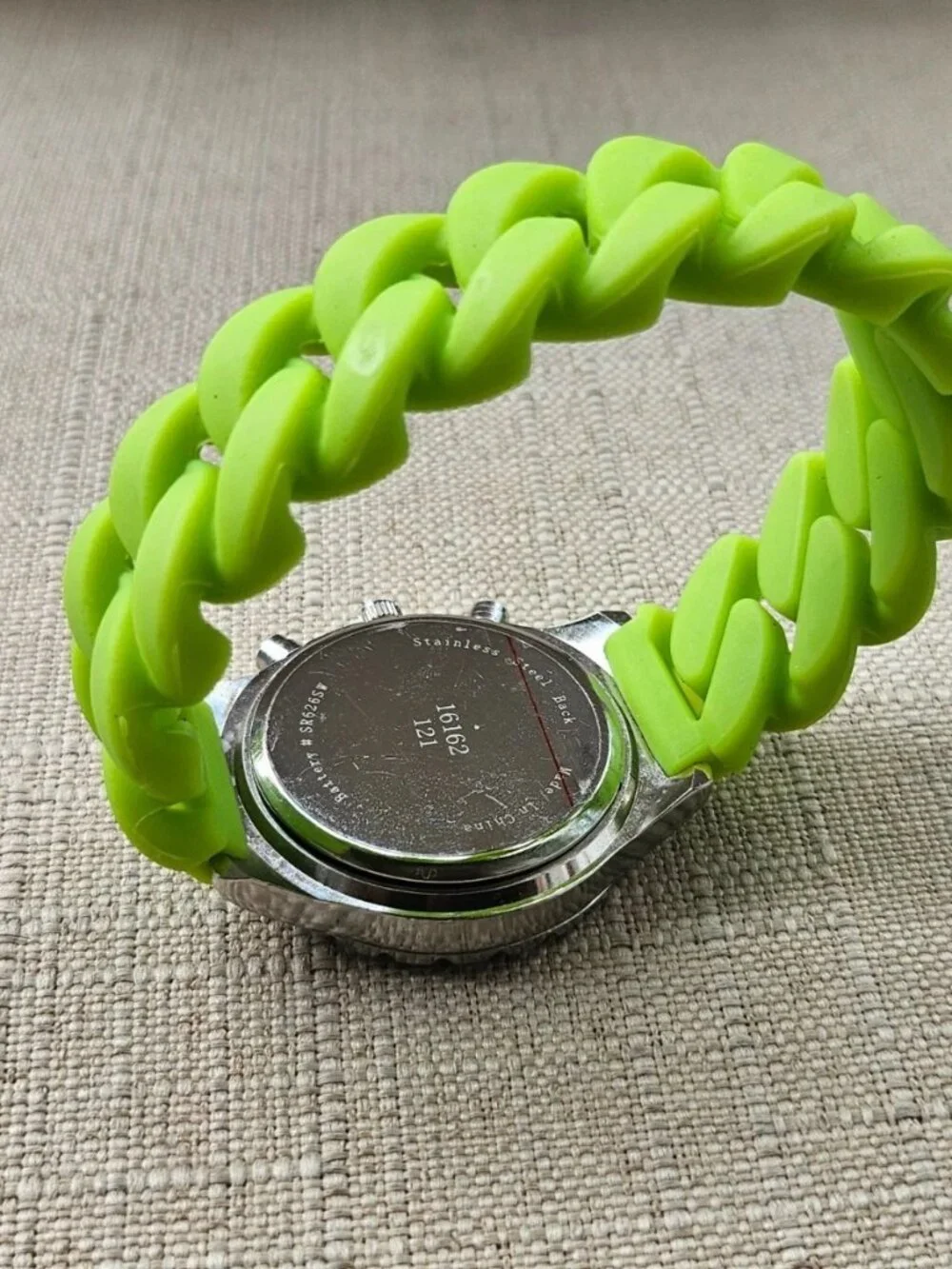 Fashion Women Wristwatch Green Rubber Strap Cuff Stretched Band Analog Watch